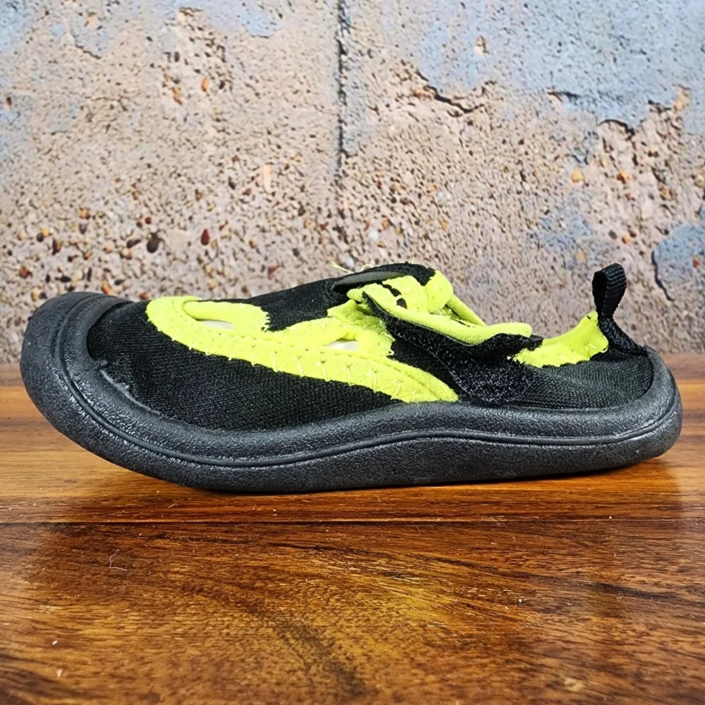 Kid's Cat & Jack Bright Yellow and Black Water Shoes Size M(7/8)